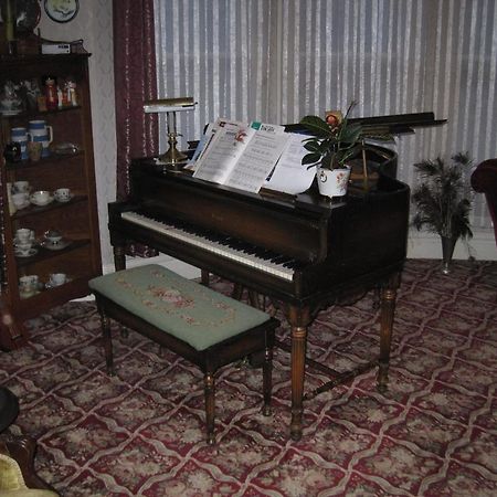 Mildred'S Bed & Breakfast Сіетл Екстер'єр фото